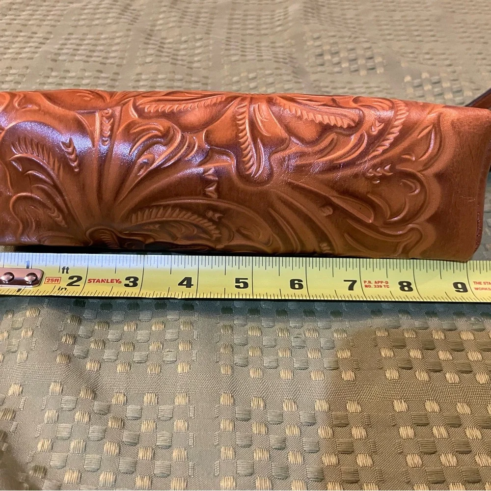 Patricia Nash Gold Leather Accessory - Picture 4 of 5